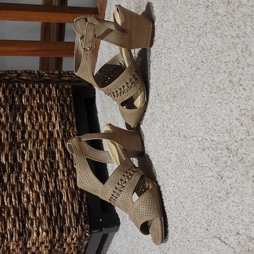 Tan heels. Size 7.5